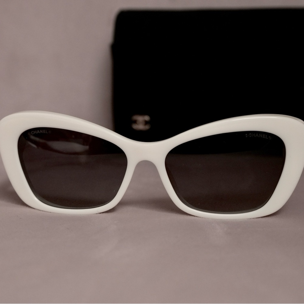 CHANEL Black and White Cat-Eye Sunglasses